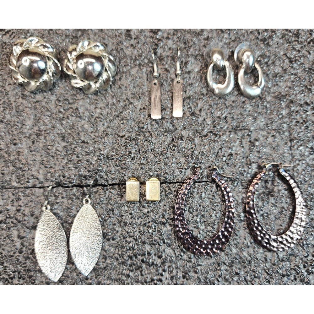 Set of 6 Various Gold & Silver Tone Fashion Earrings (read)